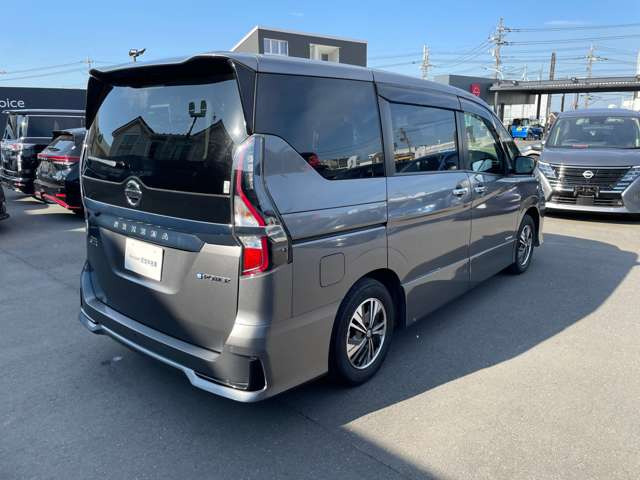 セレナ1.2 e-POWER ハイウェイスターV