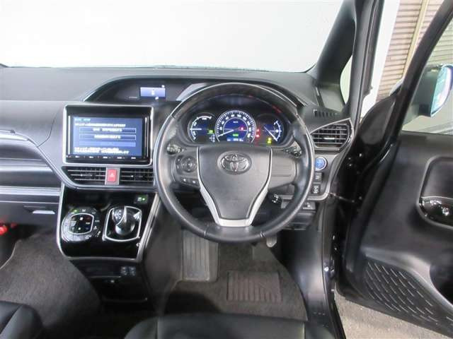 エスクァイアハイブリッド1.8 Gi