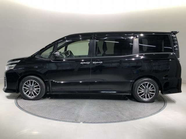 ヴォクシー2.0 ZS 煌