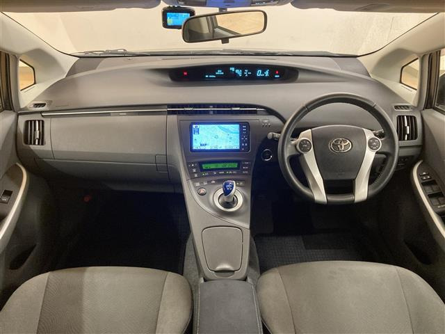 プリウス1.8 S LEDエディション