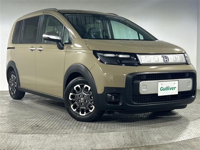 フリード1.5 e:HEV クロスター