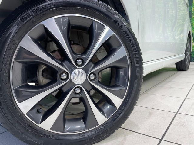 �y����15�C���`�A���~�z�C�[���z�O�ςɃ}�b�`���������A���~�z�C�[���𑕒����Ă���܂��B�e��ЊO�A���~�z�C�[����A�X�^�b�h���X�^�C�����戵�����Ă���܂��B���񂲑��k����������