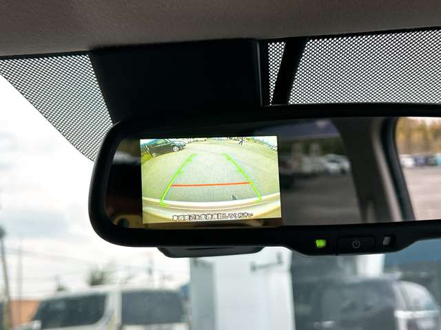 【バックカメラ】後方確認や車庫入れも安全・快適ですね♪