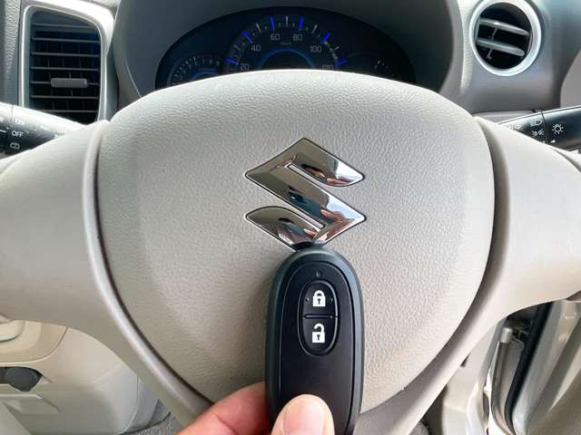 �y�X�}�[�g�L�[&�v�b�V���X�^�[�g�V�X�e���z�J�o����|�P�b�g�ɓ��ꂽ�܂܃h�A�̊J���ł��A�����^�b�`�Ŋy�X�G���W�����������܂���