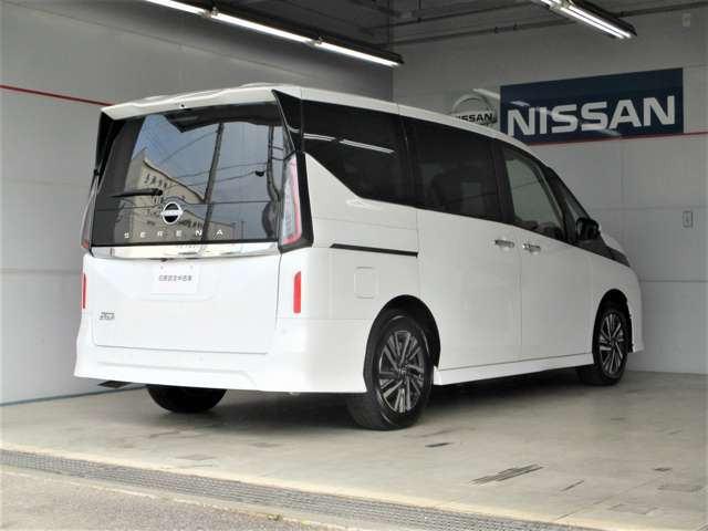 セレナ2.0 ハイウェイスターV