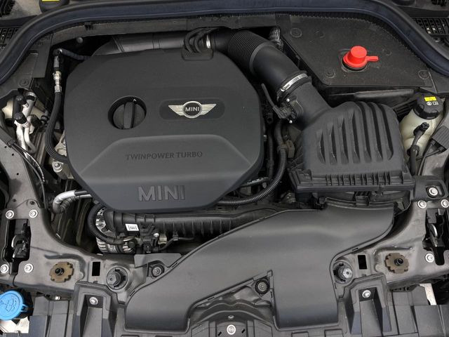 �����X�ł́A�e���[�J�[�̐�p�f�f�e�X�^�[�𓱓��B���Ǝ��i�����e�N�j�J���X�^�b�t���풓���Ă���܂��̂ŁA������̍ۂɂ����S���Ă����p���������܂��B