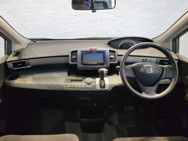 フリード1.5 G ジャストセレクション