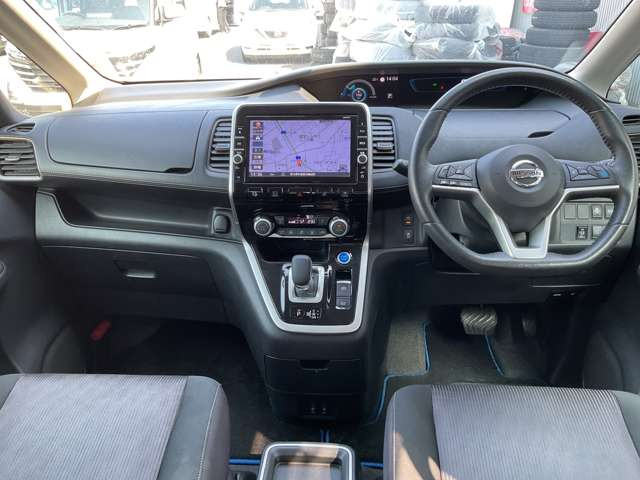 セレナ1.2 e-POWER ハイウェイスターV