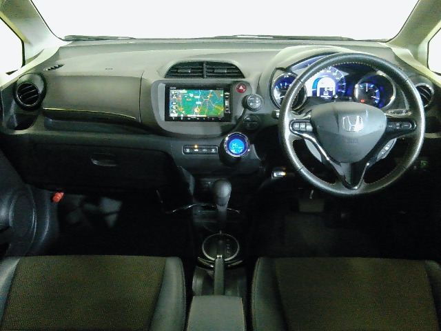 フィットシャトルハイブリッド1.3 スマートセレクション