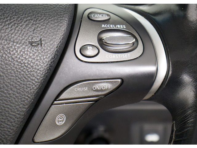 インテリジェントクルーズコントロールミリ波レーダーと単眼カメラで先行車を認識し、車速に応じた車間距離を保ちながら追従走行を支援します。