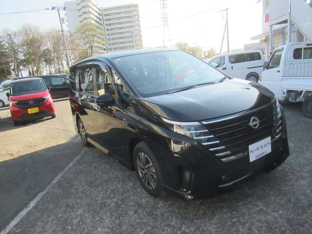 セレナ1.4 e-POWER ハイウェイスターV