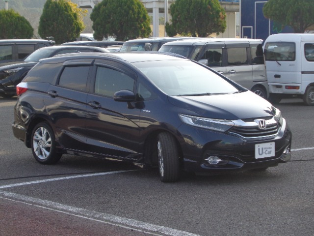 シャトル1.5 ハイブリッド Z