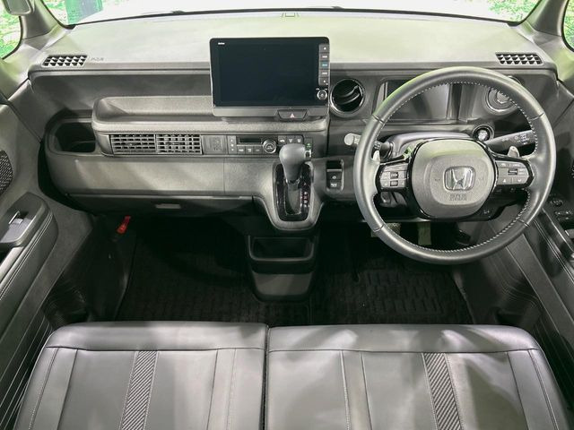 N-BOXカスタムターボ コーディネートスタイル モノトーン