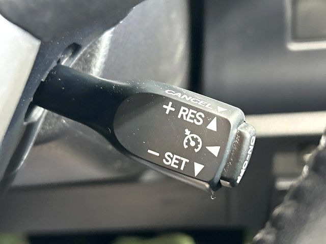 �y�N���[�Y�R���g���[���z�������H�����N���N���s�B�A�N�Z���𗣂��Ă���葬�x�ő��s���ł��A�������^�]���̕��S���y��!�����E�������ȒP�ȃX�C�b�`����Œ����ł��܂��B