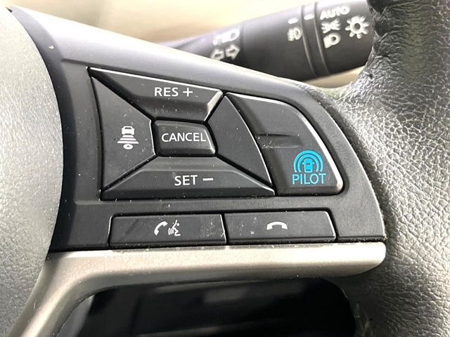 【プロパイロット】高速道路での長距離走行が楽に!!渋滞時と巡回走行のシーンで、アクセル・ブレーキ・ステアリングを自動で制御し、長距離運転の負担を軽減してくれます♪
