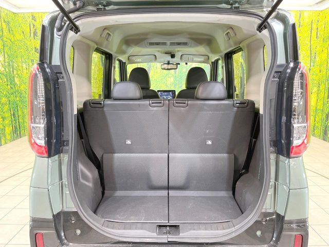 ���i�̂���������ʋ΁A���}���ɏ\���ȉ׎��X�y�[�X���m�ۂ��Ă���܂��B�Z�J���h�V�[�g��|���ƁA�傫�ȉו��̐ύڂ��\�ł���