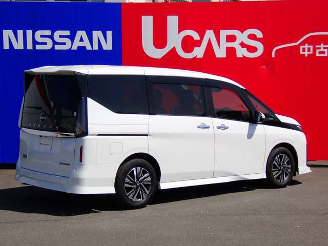 セレナ1.4 e-POWER ハイウェイスターV