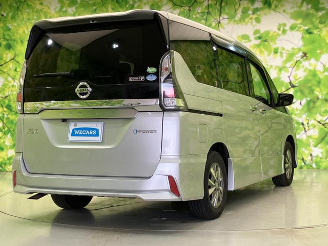 セレナ1.2 e-POWER ハイウェイスターV