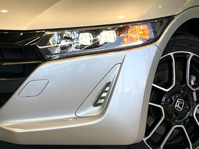 �yLED�w�b�h���C�g�z���V����ԑ��s�����ǍD�Ȏ��E���m�ۂ����S���ĉ^�]�ł��鍂�P�xLED�w�b�h���C�g�𑕔�!�_�����x�������A����d�͂��}�����Ă��܂��B