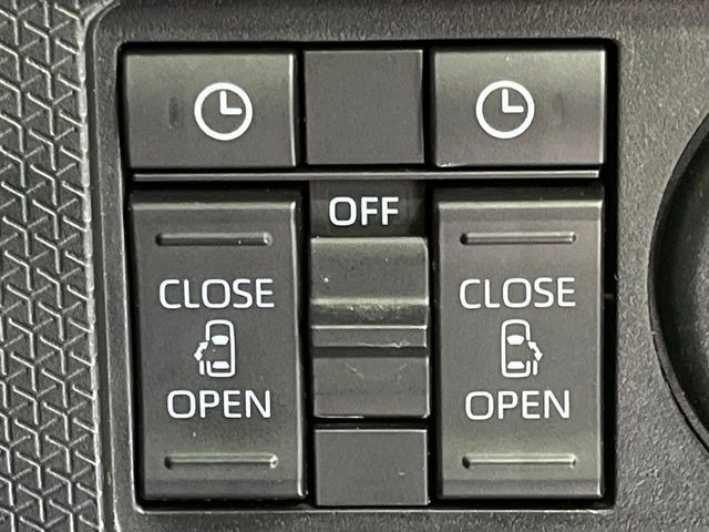 【両側パワースライドドア】スマートキーや運転席のスイッチで後席両側スライドドアの開閉が可能♪電動だから力を入れてドアを開ける必要が無く、小さなお子様でも簡単に開け閉めでき快適です♪