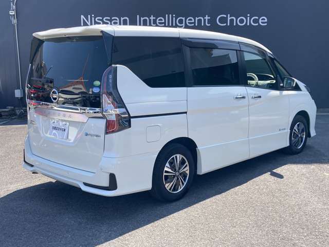 セレナ1.2 e-POWER ハイウェイスターV