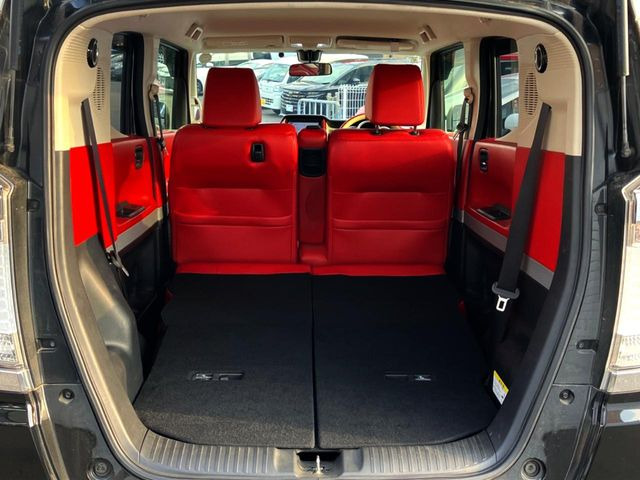 �����A�V�[�g��|���Ƃ���ȂɍL�X�Ƃ������Q�b�W���[���ɑ��ς����傫�ȉו��̂������������S�ł��ˁ�