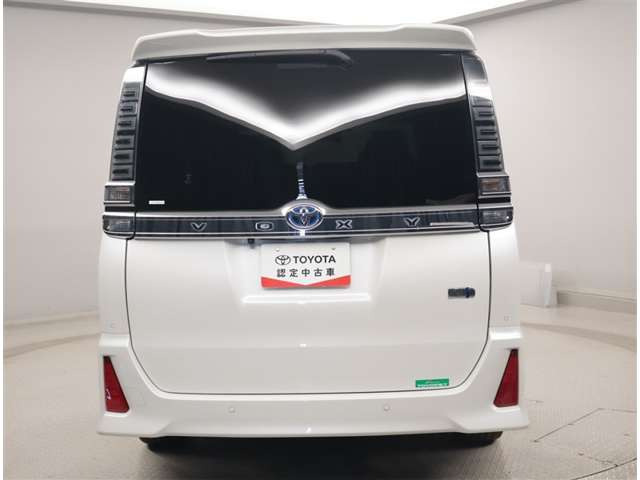 ヴォクシー1.8 ハイブリッド ZS 煌III