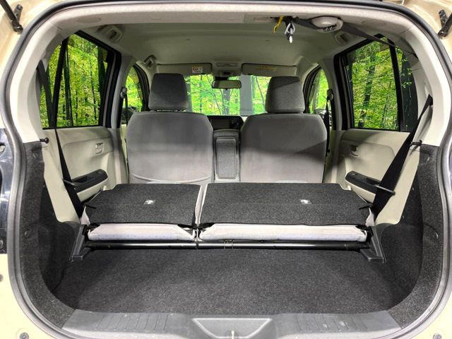 ���i�̂���������ʋ΁A���}���ɏ\���ȉ׎��X�y�[�X���m�ۂ��Ă���܂��B�Z�J���h�V�[�g��|���ƁA�傫�ȉו��̐ύڂ��\�ł���