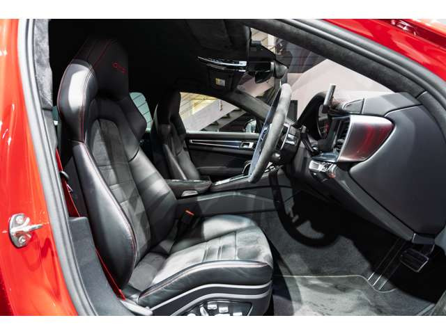 パナメーラGTS PDK 4WD