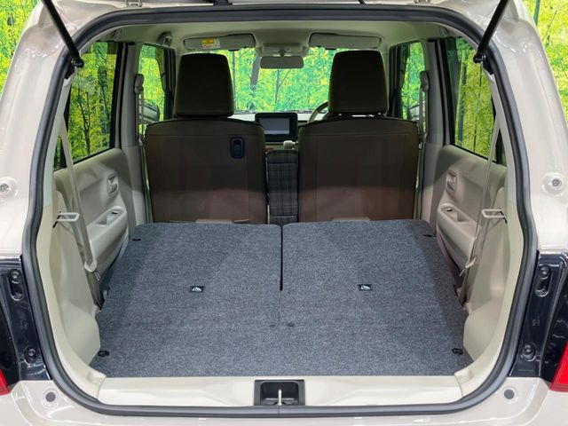 ���i�̂���������ʋ΁A���}���ɏ\���ȉ׎��X�y�[�X���m�ۂ��Ă���܂��B�Z�J���h�V�[�g��|���ƁA�傫�ȉו��̐ύڂ��\�ł���