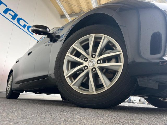 �y����17�C���`�A���~�z�C�[���z�O�ςɃ}�b�`���������A���~�z�C�[���𑕒����Ă���܂��B�e��ЊO�A���~�z�C�[����A�X�^�b�h���X�^�C�����戵�����Ă���܂��B���񂲑��k����������