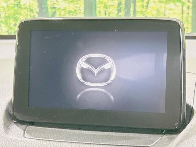 �y�}�c�_�R�l�N�g�i�r�z�ԓ��̕��͋C�Ƀ}�b�`������̌^�^�C�v�̃i�r�B�e����q�ݒ��Bluetooth�Đ����A�l�X�ȋ@�\���y���߂܂��B�����I�ȃ_�C�������삪�\�ŁA�g��������ǍD�ł��B