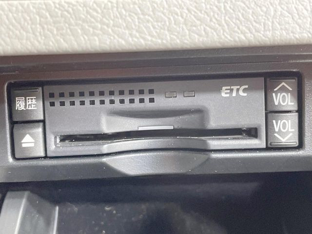 【ETC】高速道路の料金所をストレスなく通過!話題のスポットやサービスエリアに多い「スマートIC」利用時は必須のアイテムです。当店でセットアップを実施、ご納車当日からすぐにご利用いただけます!