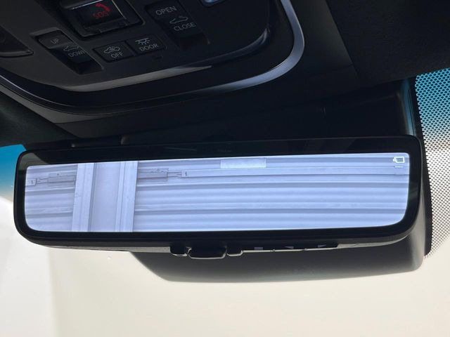 �y�f�W�^���C���i�[�~���[�z��Ȃ̑傫�ȉו��⓯��҂Ō�����m�F���Â炢���ł����S!�J�������B�e�����ԗ�����̉f�������[���~���[���ɕ\���B�N���A�Ȏ��E�ŏ󋵂̊m�F���\�ł�!