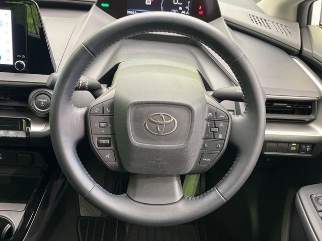 �y�����v�����X�e�A�����O�z�㎿�Ȋv���g�p���邱�ƂŁA��ɂ����������݂ƂĂ��^�]���₷���n���h���ł���