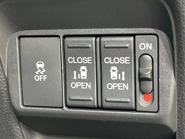 �y�����p���[�X���C�h�h�A�z�X�}�[�g�L�[��^�]�Ȃ̃X�C�b�`�Ō�ȗ����X���C�h�h�A�̊J���\���d��������͂����ăh�A���J����K�v�������A�����Ȃ��q�l�ł��ȒP�ɊJ���߂ł����K�ł���