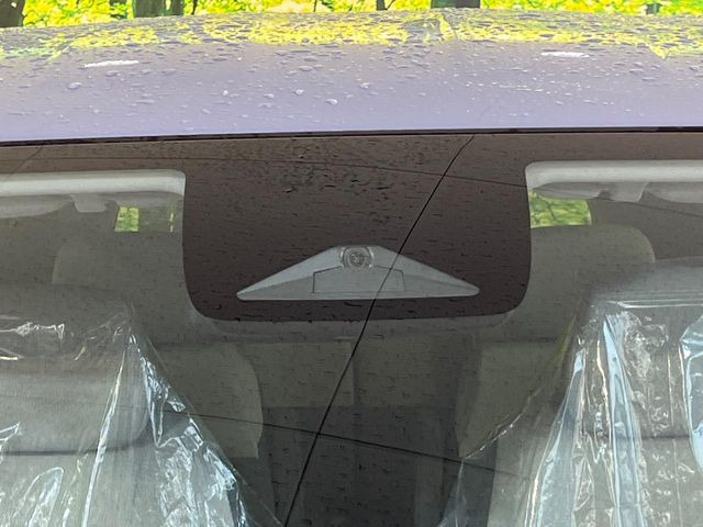 �y�z���_�Z���V���O�z���s���ɑO���̎ԗ�����F�����A�Փ˂������Ȏ��͌x��ƃu���[�L�ŏՓˉ���Ɣ�Q�y�����A�V�X�g�B�����S�Ƀh���C�u�����y���݂��������܂��B