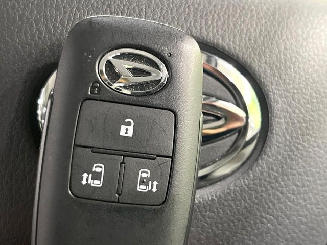 �y�L�[�t���[�V�X�e���z�J�o����|�P�b�g�ɓ��ꂽ�܂܂ł��h�A�̎{���E�������\�ȃX�}�[�g�L�[�𑕔��B�G���W���̃I���E�I�t�����J�M�����o���K�v����������Ƃ��Ă��֗��ł���