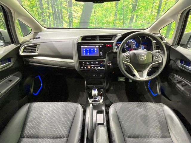 フィット1.5 ハイブリッド Lパッケージ