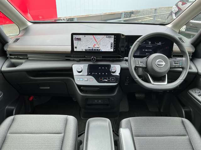 セレナ1.4 e-4ORCE ハイウェイスターV 4WD