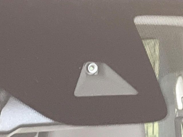 �y�O�He-Assist�z���s���ɑO���̎ԗ�����F�����A�Փ˂������Ȏ��͌x��ƃu���[�L�ŏՓˉ���Ɣ�Q�y�����A�V�X�g�B�����S�Ƀh���C�u�����y���݂��������܂��B