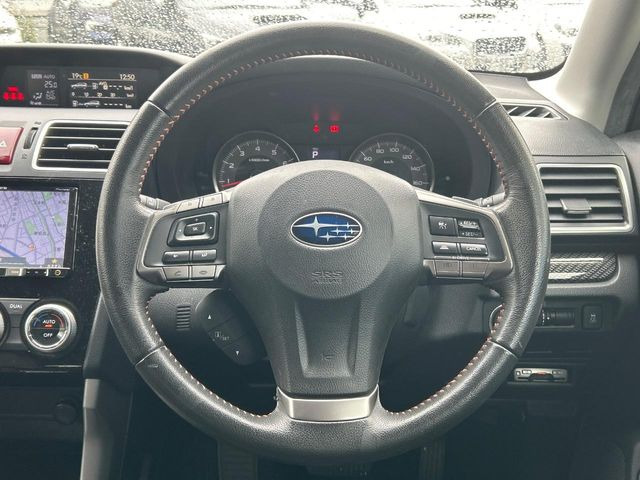 �y�����v�����X�e�A�����O�z�㎿�Ȋv���g�p���邱�ƂŁA��ɂ����������݂ƂĂ��^�]���₷���n���h���ł���