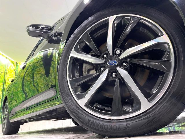 �y����18�C���`�A���~�z�C�[���z�O�ςɃ}�b�`���������A���~�z�C�[���𑕒����Ă���܂��B�e��ЊO�A���~�z�C�[����A�X�^�b�h���X�^�C�����戵�����Ă���܂��B���񂲑��k����������