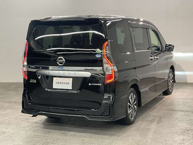 セレナ1.2 e-POWER ハイウェイスターV