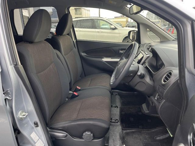 �^�]�ȃV�[�g���͎g�p�������Ȃ��A�ǍD�ȏ�ԂƂȂ��Ă��܂��B���J�Ɏg���Ă������Ƃ��悭�킩��܂��ˁB