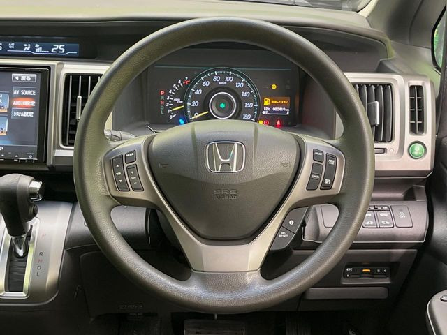 �y�X�e�A�����O�X�C�b�`�z�^�]���A�O������ڐ������炷���ƂȂ��A�I�[�f�B�I���̑��삪�\�ȕ֗��@�\!���S&���K�ȃh���C�u�����o���Ă���܂���