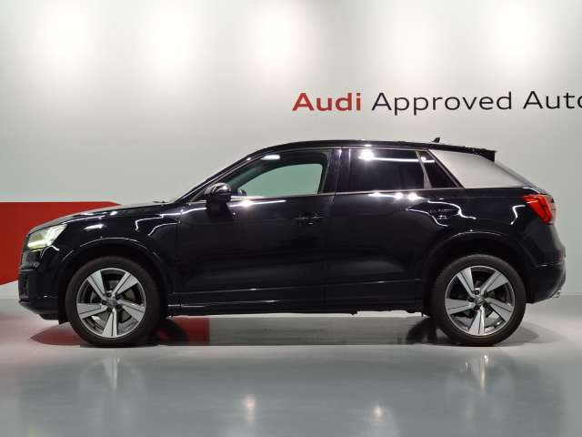 Q2ハッシュタグ ブラック スタイリング