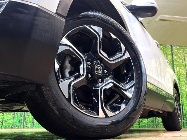 �y����18�C���`�A���~�z�C�[���z�O�ςɃ}�b�`���������A���~�z�C�[���𑕒����Ă���܂��B�e��ЊO�A���~�z�C�[����A�X�^�b�h���X�^�C�����戵�����Ă���܂��B���񂲑��k����������