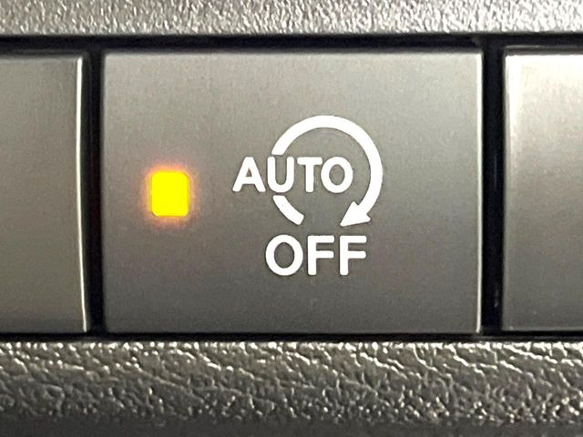 �y�A�C�h�����O�X�g�b�v�z�ԐM����a�؂Œ�Ԃ����ۂɃG���W�����~���A���ʂȔR���̏����}���܂��B�R��������ی�ɂȂ���@�\��G���W���̓u���[�L�𗣂��΍Ďn�����܂��B