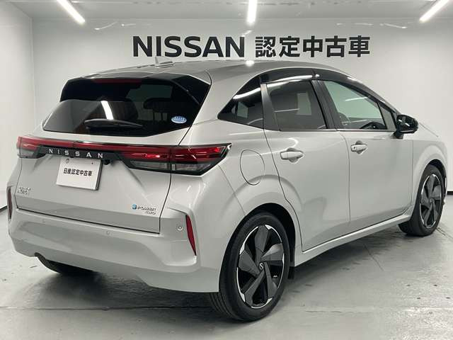 ノートオーラ1.2 G FOUR レザーエディション 4WD